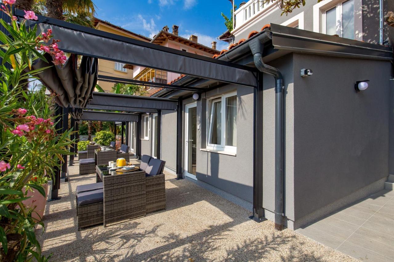 Villa Clara Lovran Exteriör bild