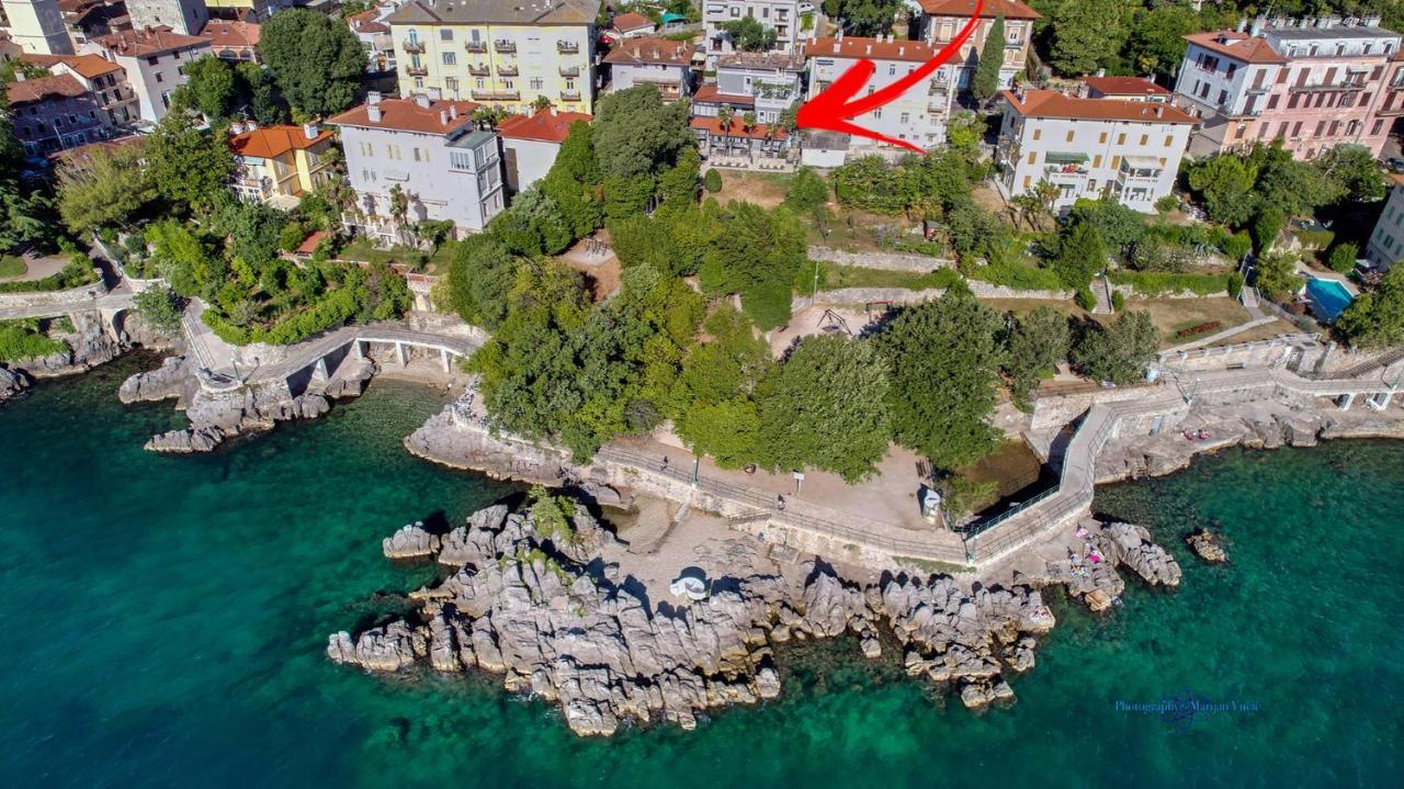 Villa Clara Lovran Exteriör bild