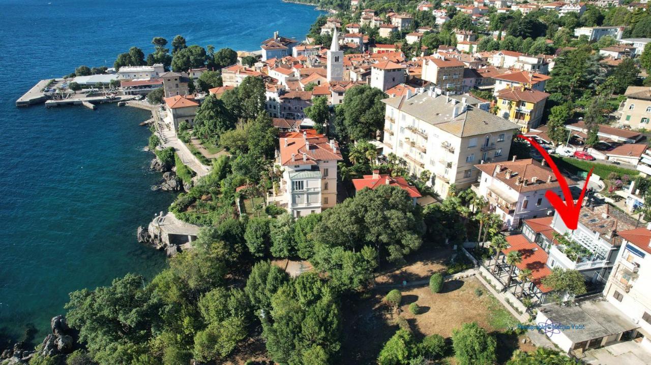 Villa Clara Lovran Exteriör bild