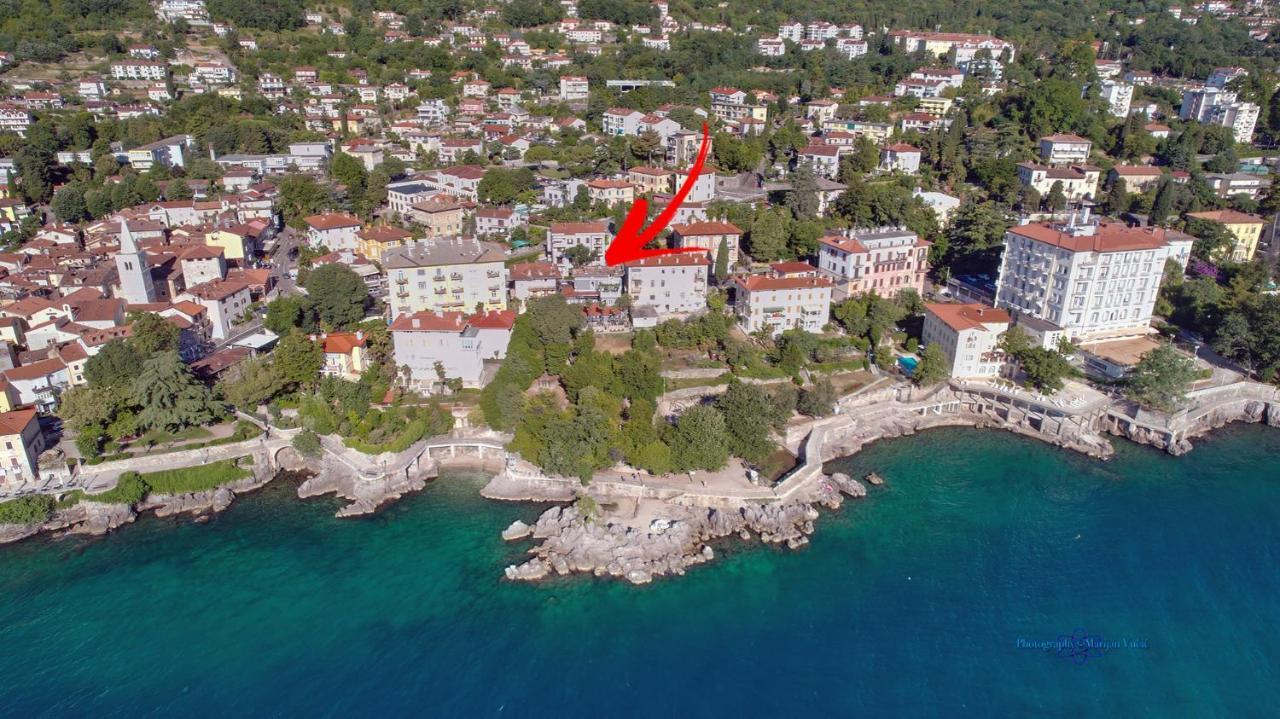 Villa Clara Lovran Exteriör bild